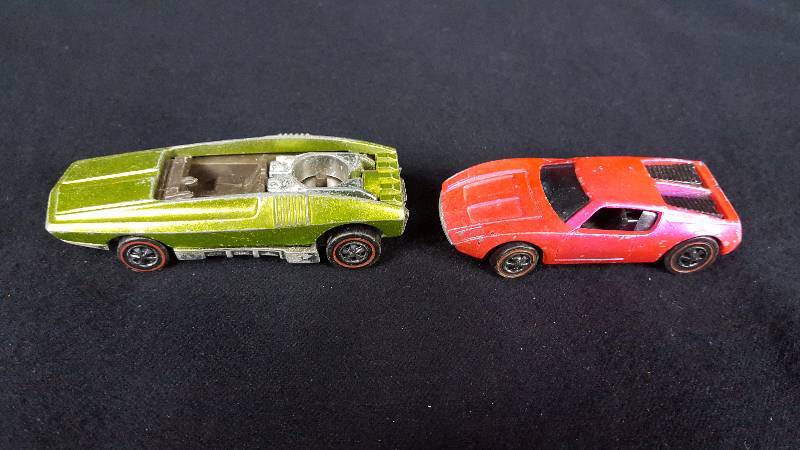 lot 333 image: (2) Redline Hot Wheels