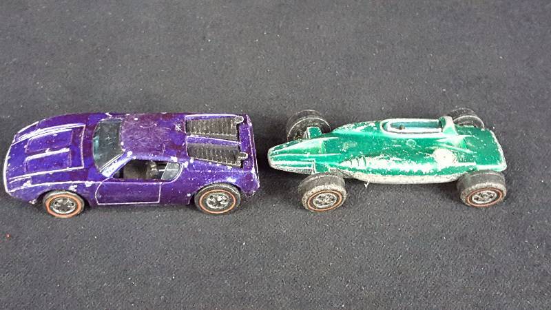 lot 335 image: (2) Redline Hot Wheels