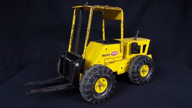 lot 349 image: Tonka Toy Forklift