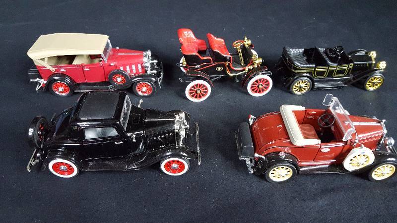 lot 369 image: National Motor Museum Die Cast Cars