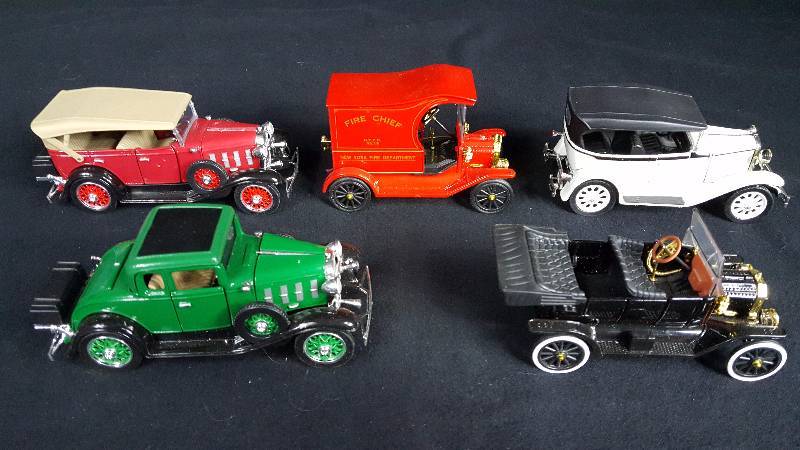 lot 371 image: National Motor Museum Die Cast Cars