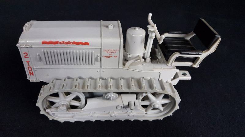 lot 377 image: Ertl Limited Edition Bulldozer