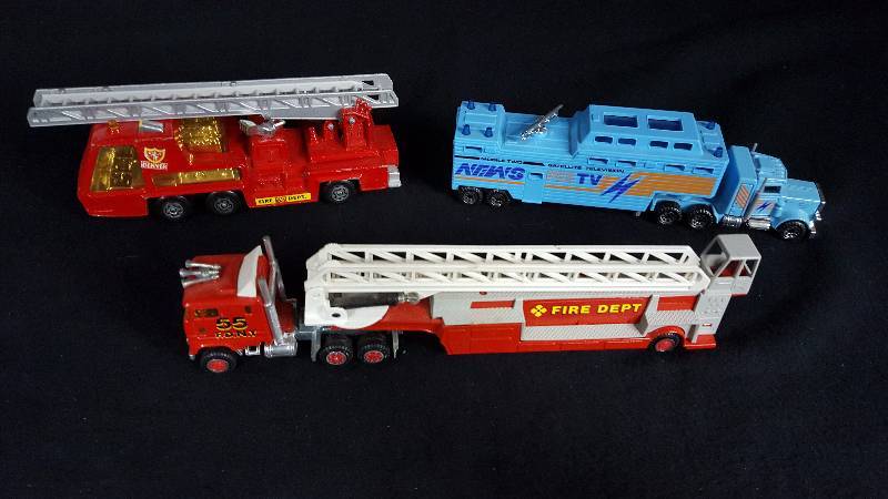 lot 385 image: Matchbox Super King  & Majorette