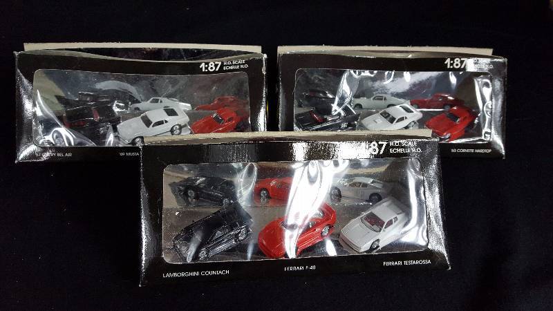 lot 397 image: Mini Exacts H.O. Scale Diecast