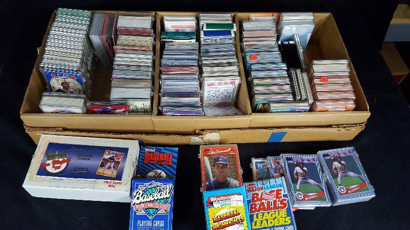 lot 434 image: Baseball sets