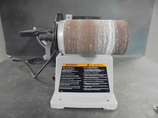 lot 8 image: Bench Belt  Disc Sander