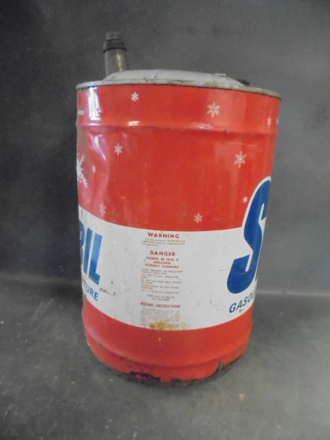 lot 11 image: Vintage Snobil Can