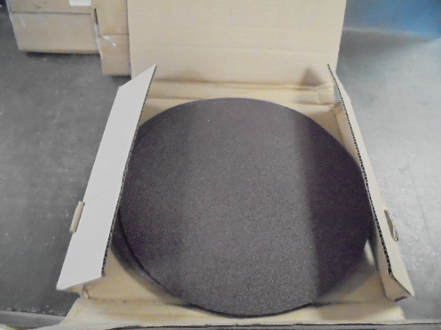 lot 27 image: 12 Sanding Disc