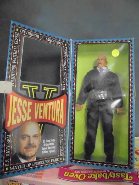 lot 41 image: Collectible Toys