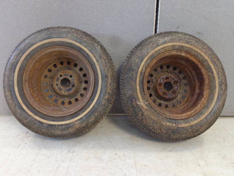 lot 33 image: Tires and Rims