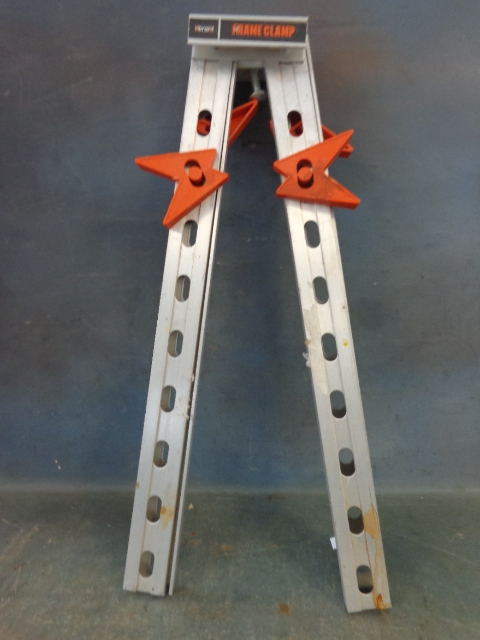 lot 48 image: Frame Clamp