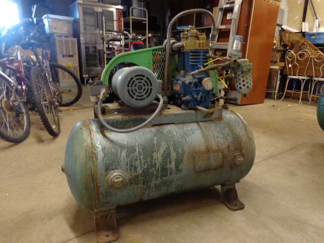 lot 67 image: Air Compressor