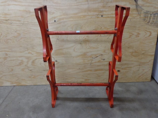 lot 68 image: Barrel Rack