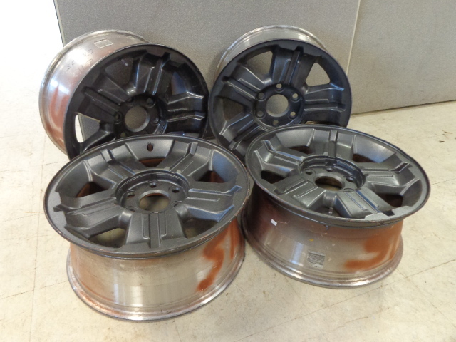 lot 70 image: Aluminum Rims