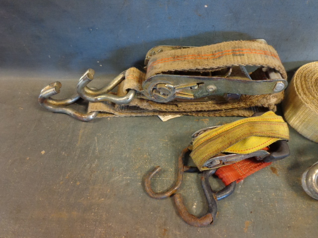 lot 72 image: Tow Straps