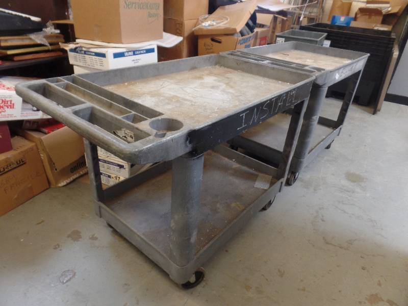 lot 135 image: ROLLING PLASTIC UTILITY CARTS