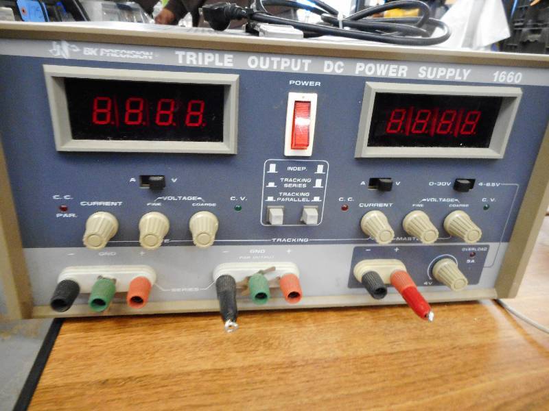 lot 177 image: TRIPLE OUTLET DC POWER SUPPLY