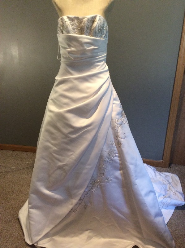 Wedding Dress - Size 8