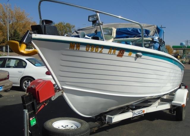 1971 Crestliner Norseman 19 foot boat Low Reserve