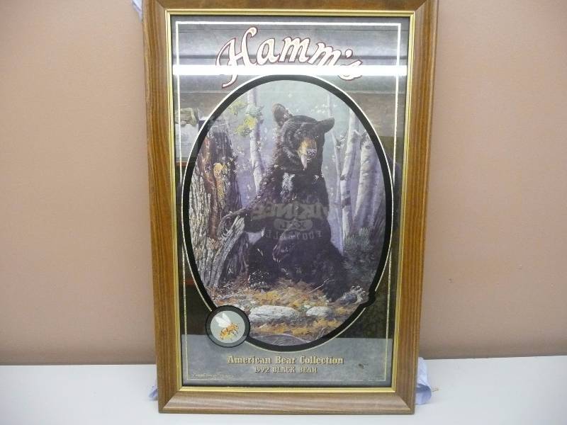 lot 11 image: HAMMS BEER,  AMERICAN BEAR COLLECTION - 1992 BLACK BEAR MIRROR - FIRST IN A SERIES, APPROX 16IN WIDE 24IN HIGH - NEVER HUNG STILL IN PACKAGE - SEE PICTURES