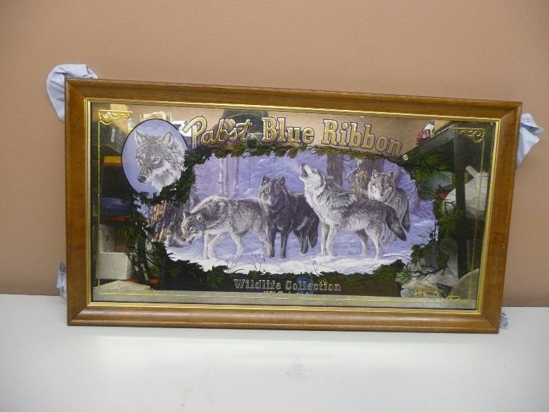 PABST BLUE RIBBON WILDLIFE COLLECTION MIRROR - 1990 TIMBER WOLVES