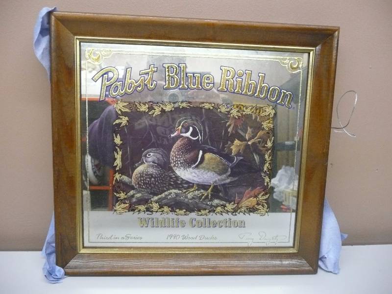 lot 31 image: PABST BLUE RIBBON WILDLIFE COLLECTION MIRROR - 1990 WOOD DUCKS - STILL IN PACKAGE - SEE PICTURES