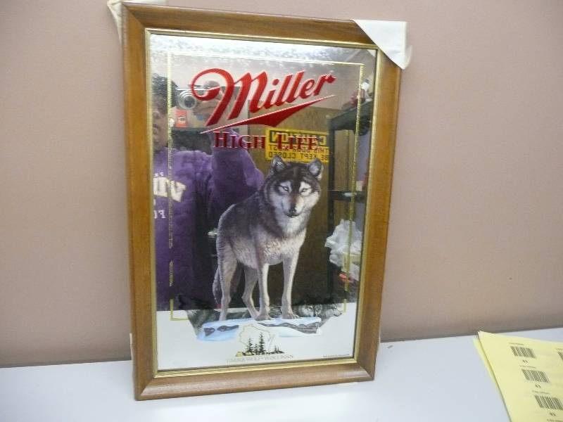 lot 40 image: MILLER HIGH LIFE WILD LIFE SERIES FIRST PRINTING, TIMBER WOLF THIRD IN THE SERIES - STILL IN BOX - GOES WITH LOTS 38,39,41,42,43 FOR COMPLETE SET - SEE PICTURES