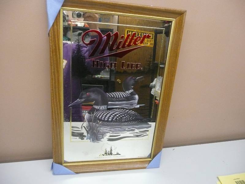 lot 43 image: MILLER HIGH LIFE WILD LIFE SERIES FIRST PRINTING, THE LOON SIXTH IN THE SERIES - STILL IN BOX - GOES WITH LOTS 38,39,40,41,42 FOR COMPLETE SET - SEE PICTURES