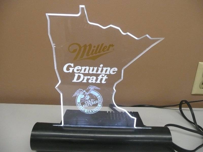 lot 44 image: VINTAGE - MILLER GENUINE DRAFT COLD FILTERED MINNESOTA LIGHTED SIGN - WORKS GREAT GOOD CONDITION - SEE PICTURES