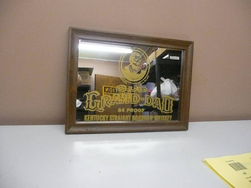 lot 50 image: VINTAGE AWESOME OLD GRAND DAD KENTUCKY STRAIGHT BOURBON WHISKEY MIRROR - GREAT CONDITION - APPROX 16WIDE 12HIGH - SEE PICTURES