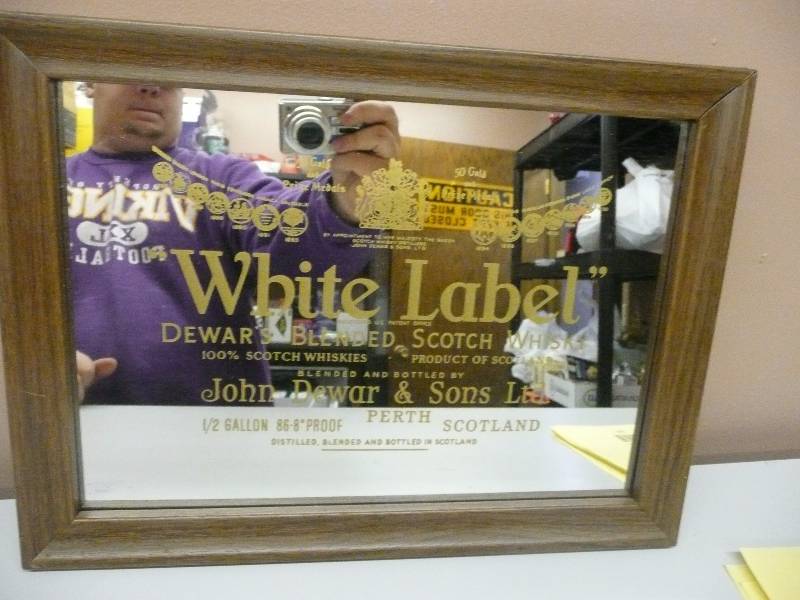 lot 51 image: VINTAGE AWESOME WHITE LABEL DEWARS BLENDED SCOTCH WHISKEY MIRROR - GREAT CONDITION - APPROX 16WIDE 12HIGH - SEE PICTURES