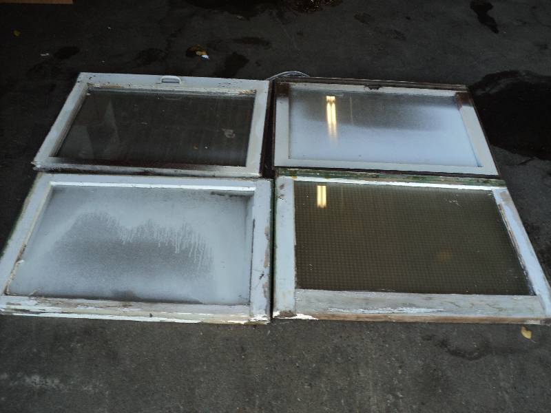 lot 12 image: 4 vintage windows, 28in widex20in h...
