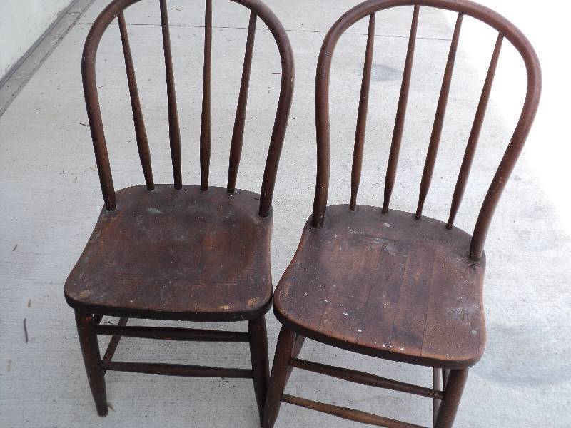 lot 39 image: 2 wood chairs...