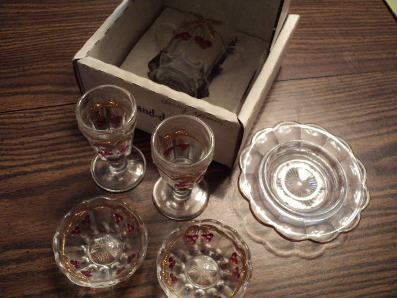 lot 40 image: moser glass collectable set...