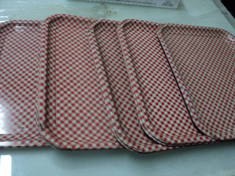 lot 71 image: 10 red and white vintage metal tray...