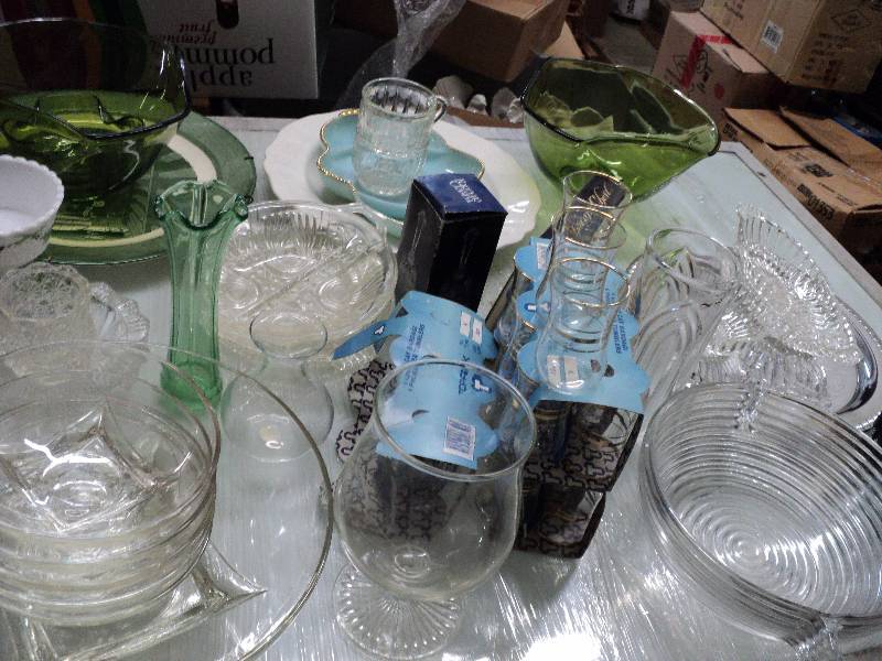lot 82 image: 2 boxes of misc. glassware, see pic...