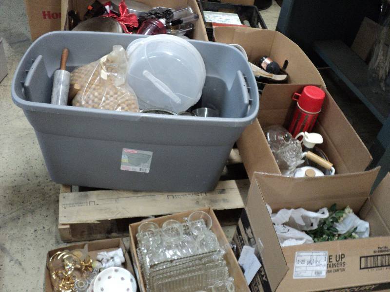 lot 89 image: 6 boxes of variety of everything, s...