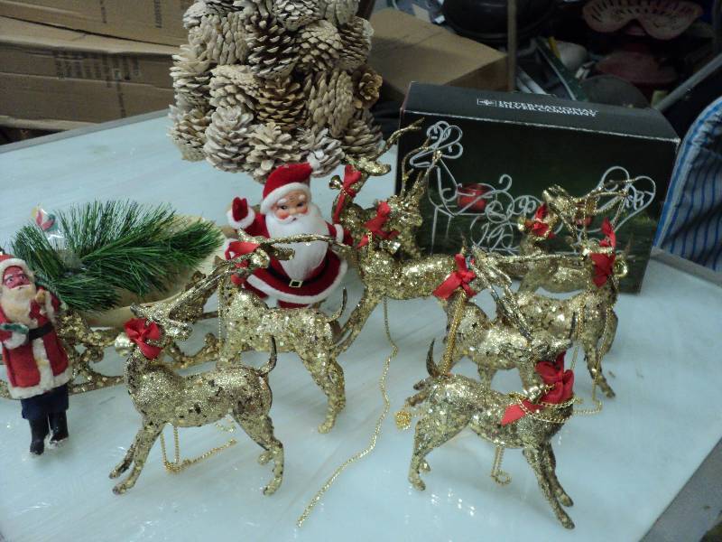 lot 93 image: 2 boxes of vintage reindeer and san...