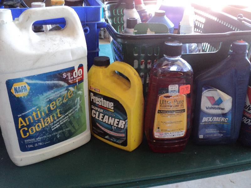 lot 124 image: misc cleaner, and car stuff, 2 cont...