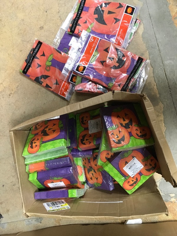 lot 4 image: Lot of Halloween Party Napkins and Table Cloths New