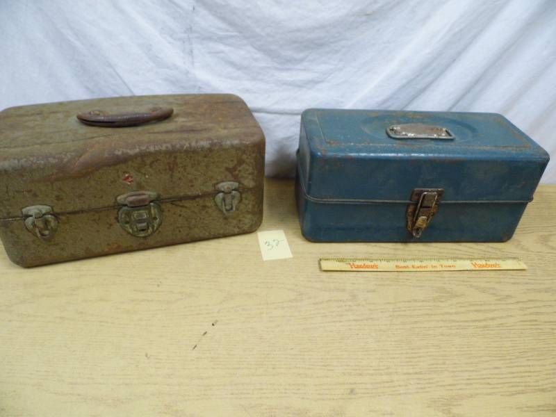 2 Tackleboxes