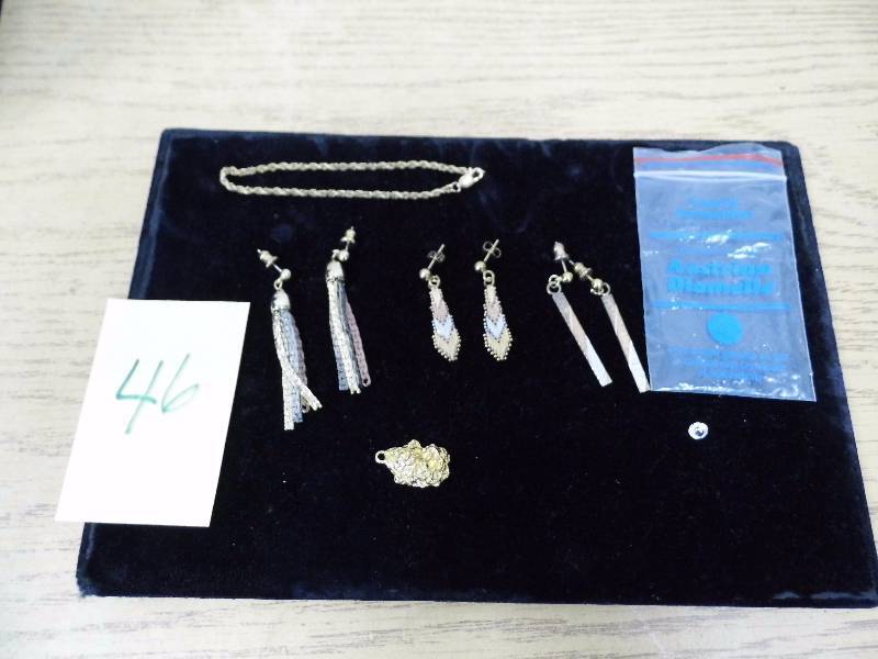 Earrings -  12 Carot Diamelle