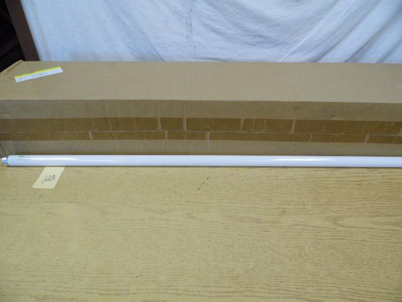 Lot of 20 New Light Bulbs