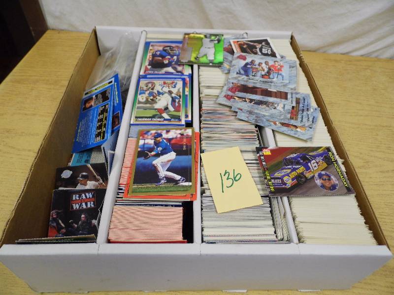 Basketball - Baseball - Football Cards