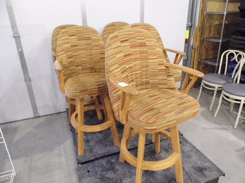 Lot of 5 Bar Stools