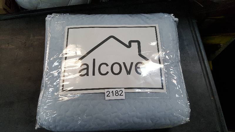 alcove Solid Color&nbsp3pc Quilt King Whisper Blue