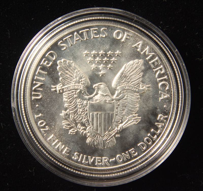 1987 AMERICAN SILVER EAGLE 1 TROY OZ. .999 FINE SILVER IN AIRTITE