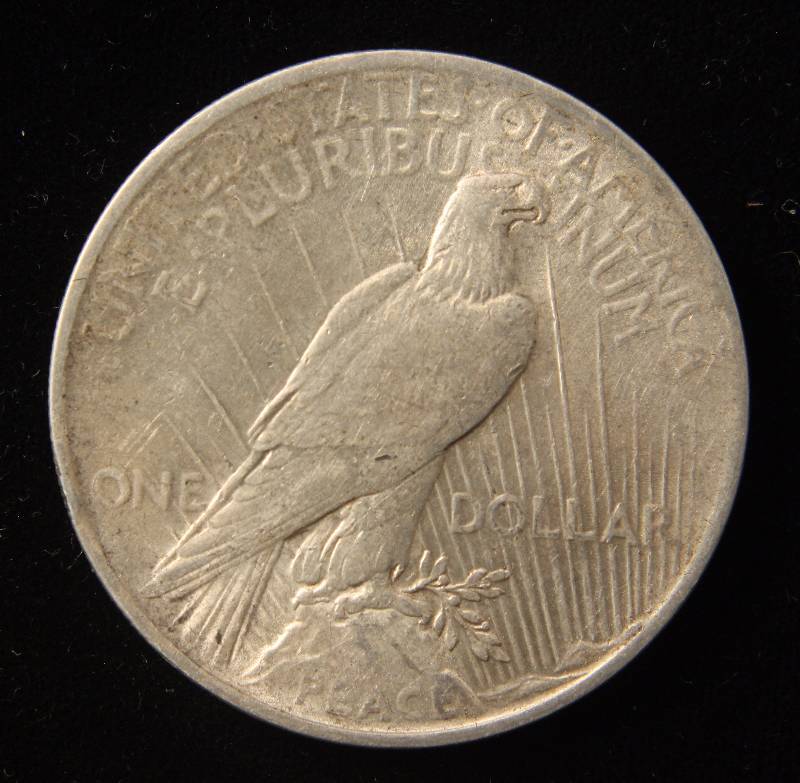 1922 PEACE SILVER DOLLAR VF