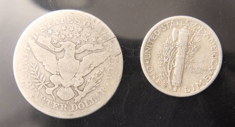 2 SILVER COINS - 1907-O BARBER QUARTER & 1942-D MERCURY DIME