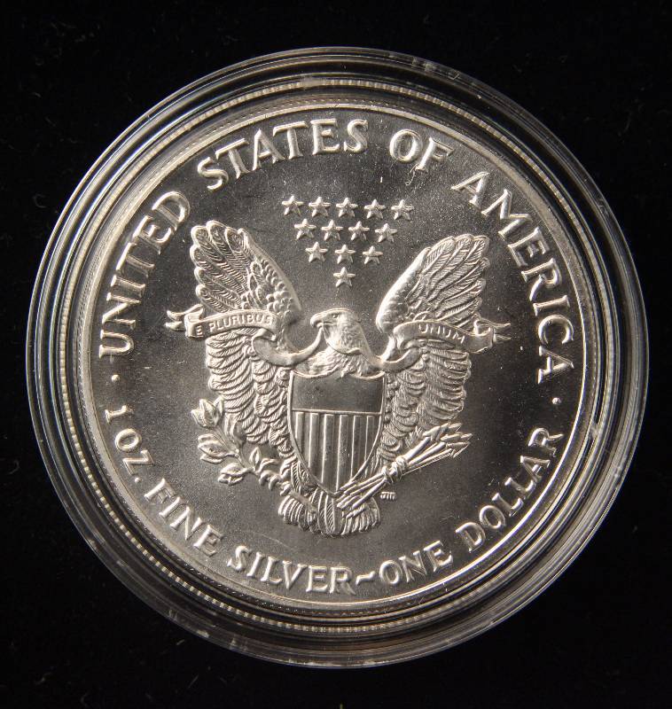 1992 AMERICAN SILVER EAGLE 1 TROY OZ. .999 FINE SILVER DOLLAR IN AIRTITE